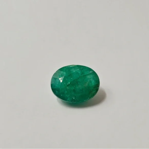 13.33 CT Natural Green Emerald - Certified - Oval Cut Loose Gemstone Earth Mined - Picture 3 of 7